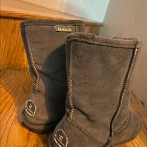 Woman’s bear paw boots